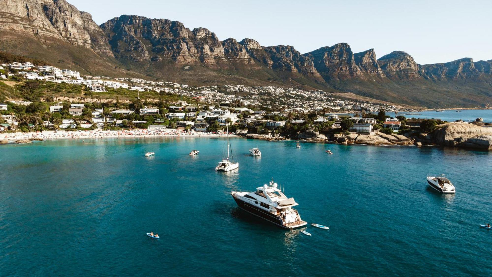 Villa Hollywood Mansion & Camps Bay