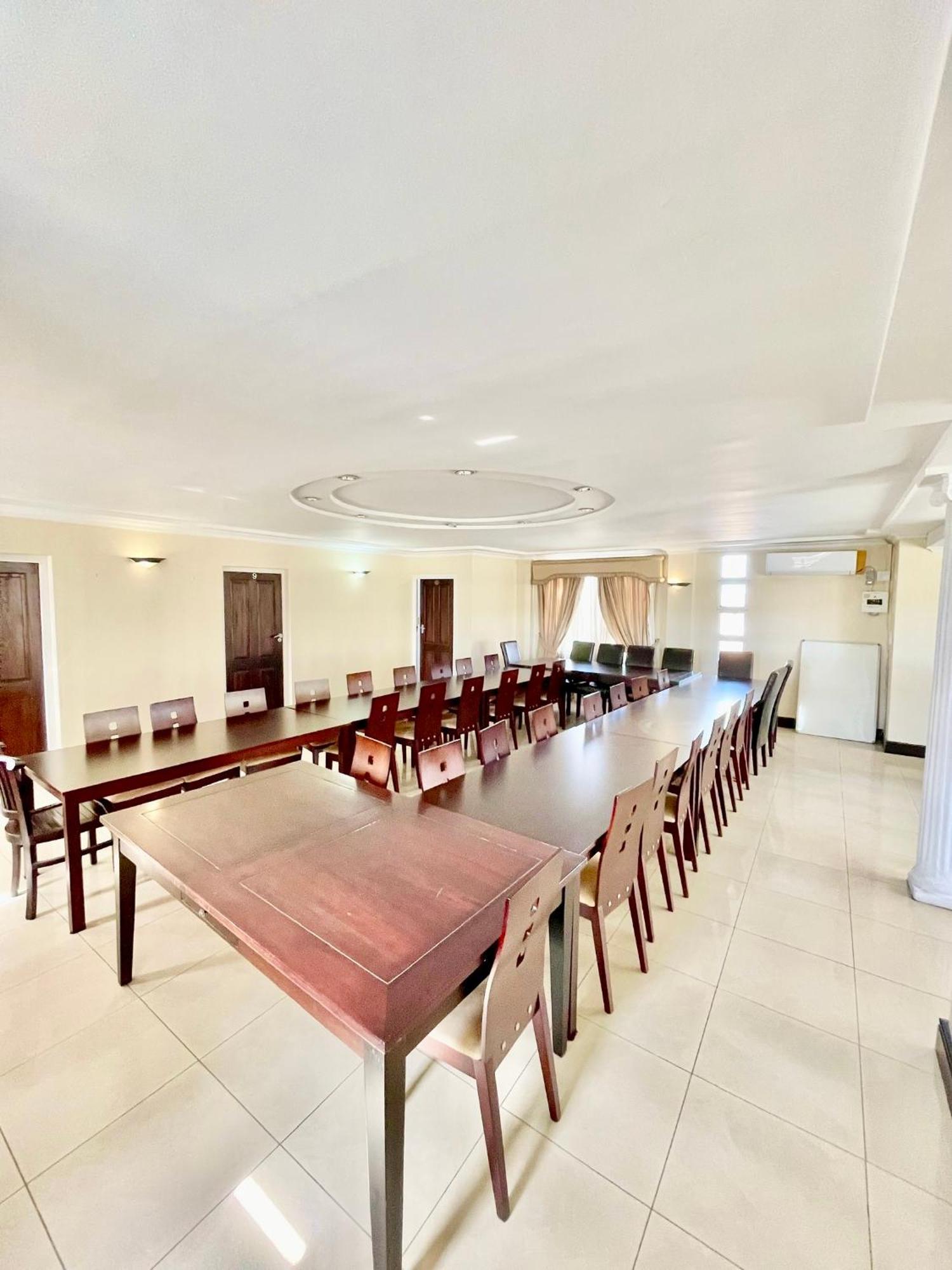 Jt Cape By Etm Guest house *