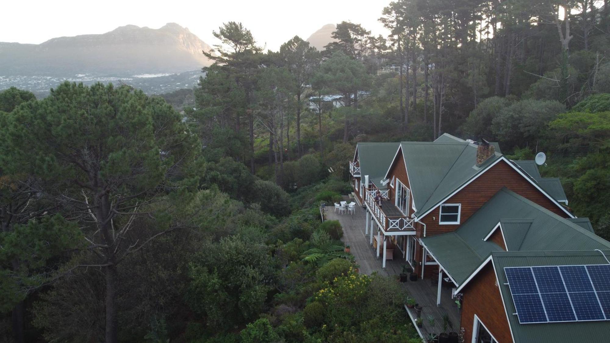 Arum Farm Style House -stunning Indigenous Garden Cape Town