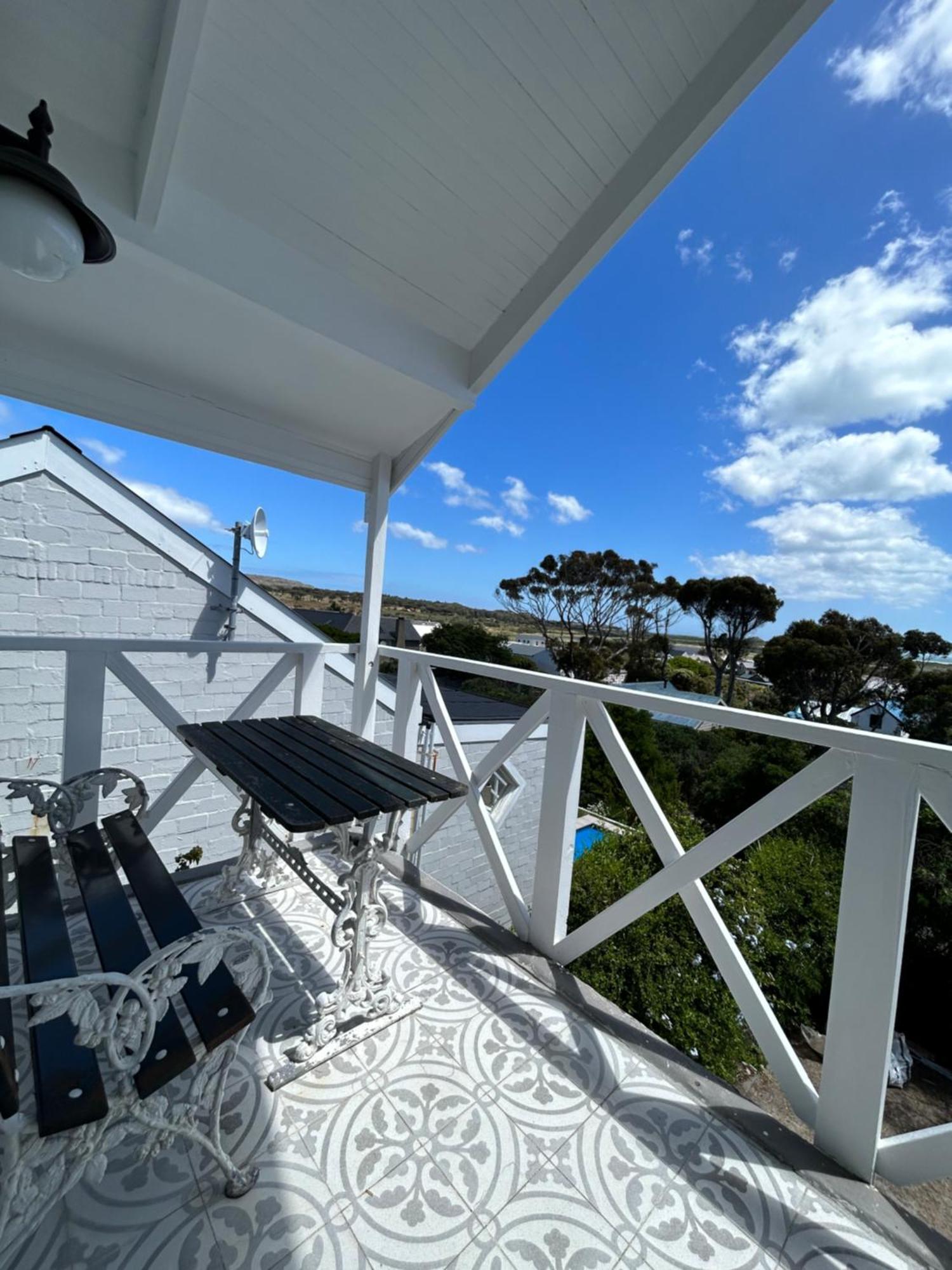 Apartment Ocean Mountain View Cape Town