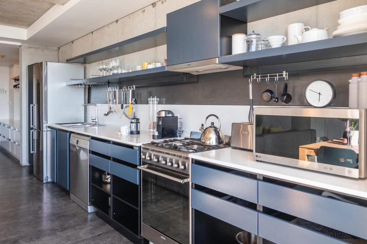 Apartamento 40 On L Modern Oasis With Stunning Views Cidade Do Cabo