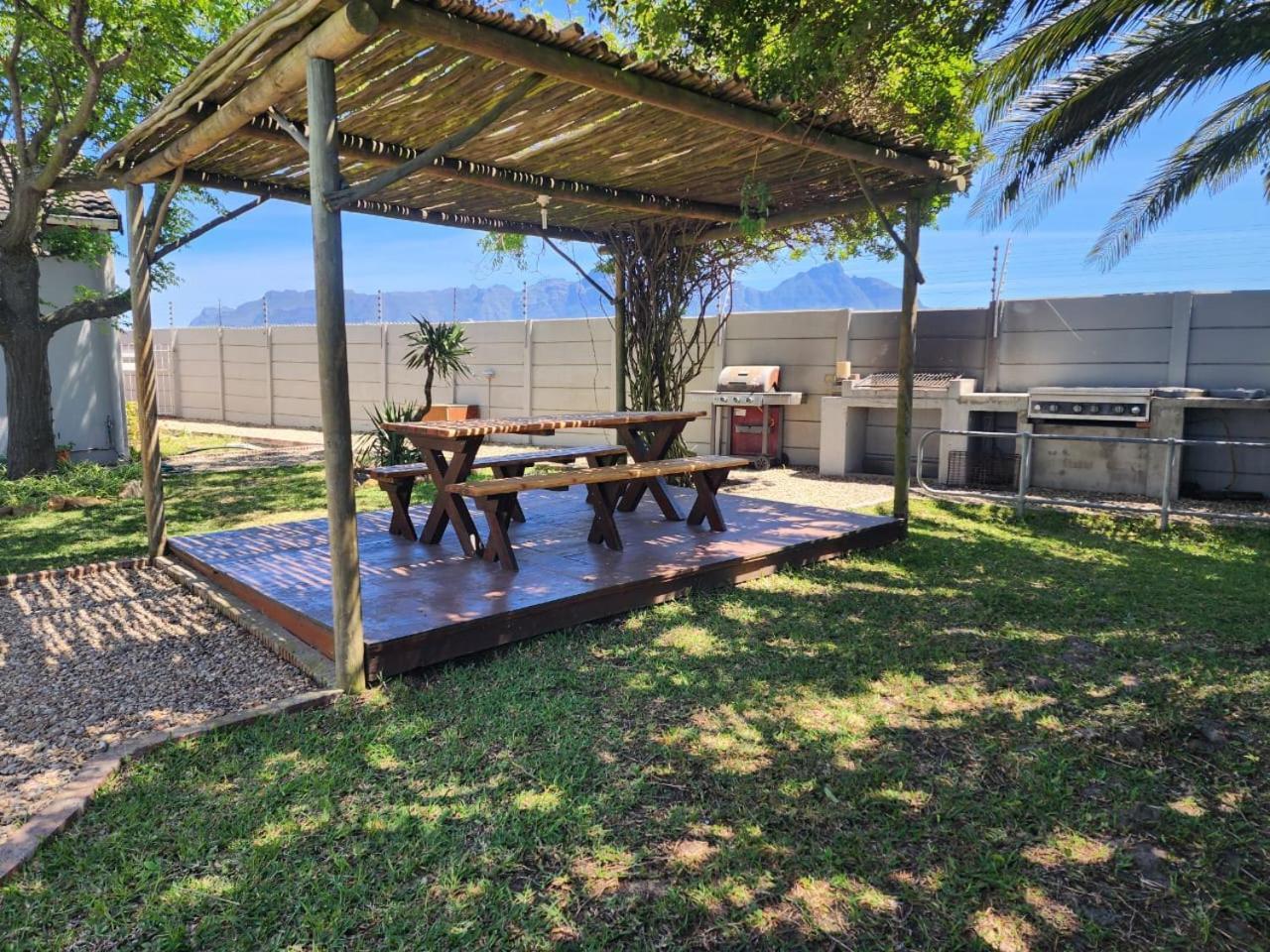 Guest house Pelican Ottery