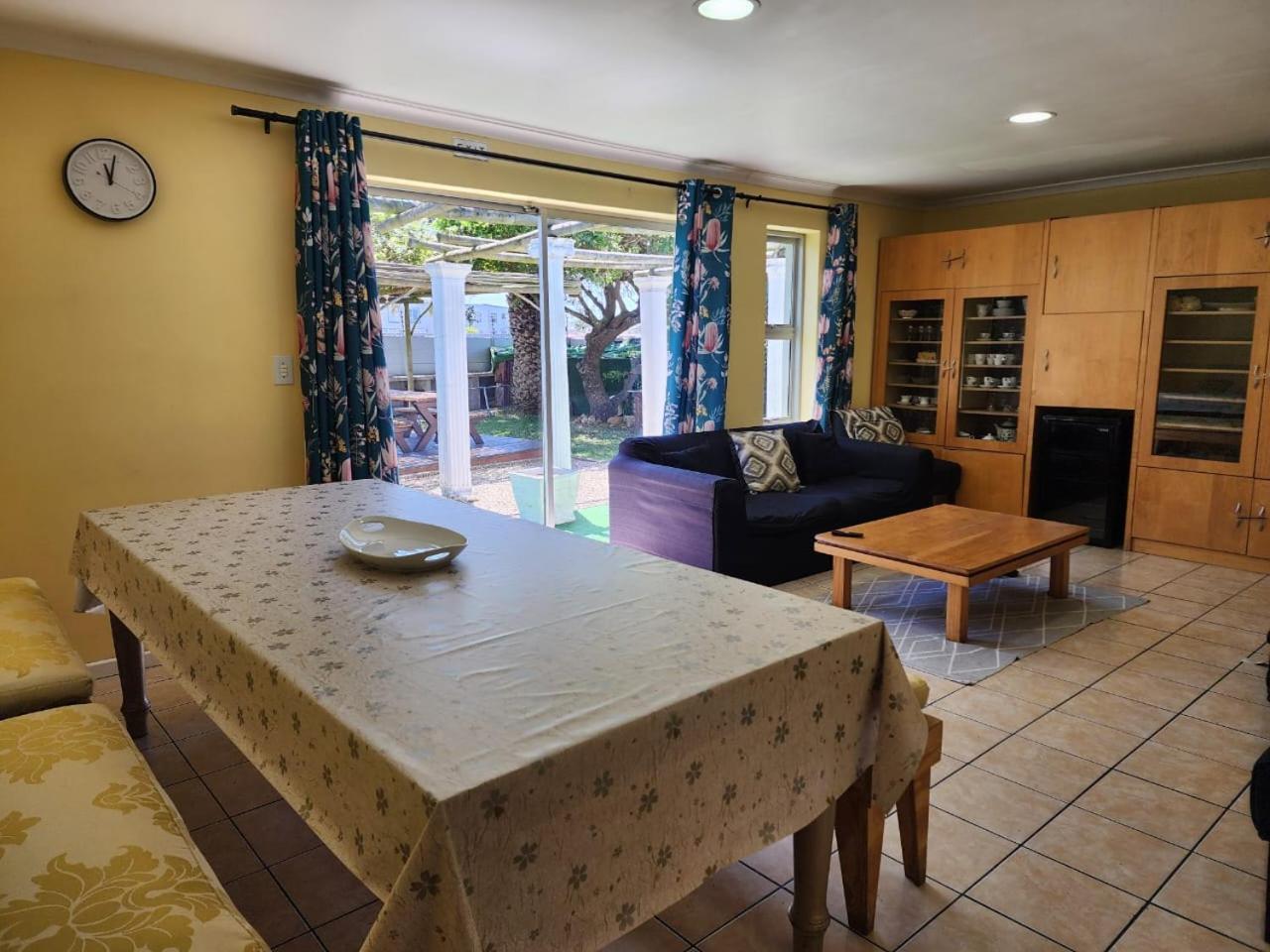 Guest house Pelican Ottery *