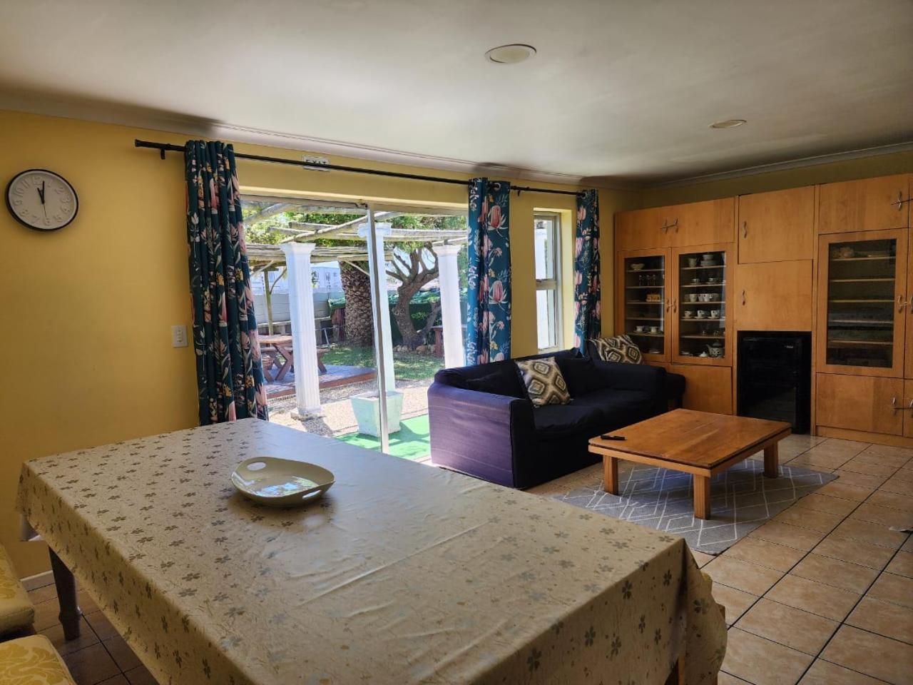 Pelican Ottery Guest house Cape Town