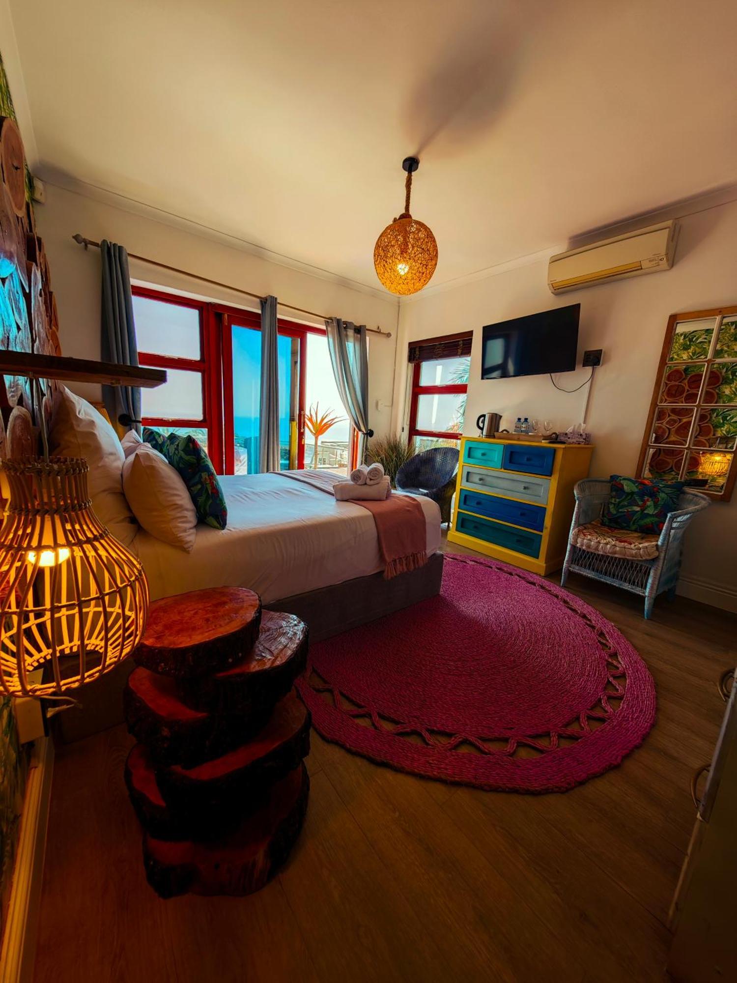 Beachwood Camps Bay Guest house *