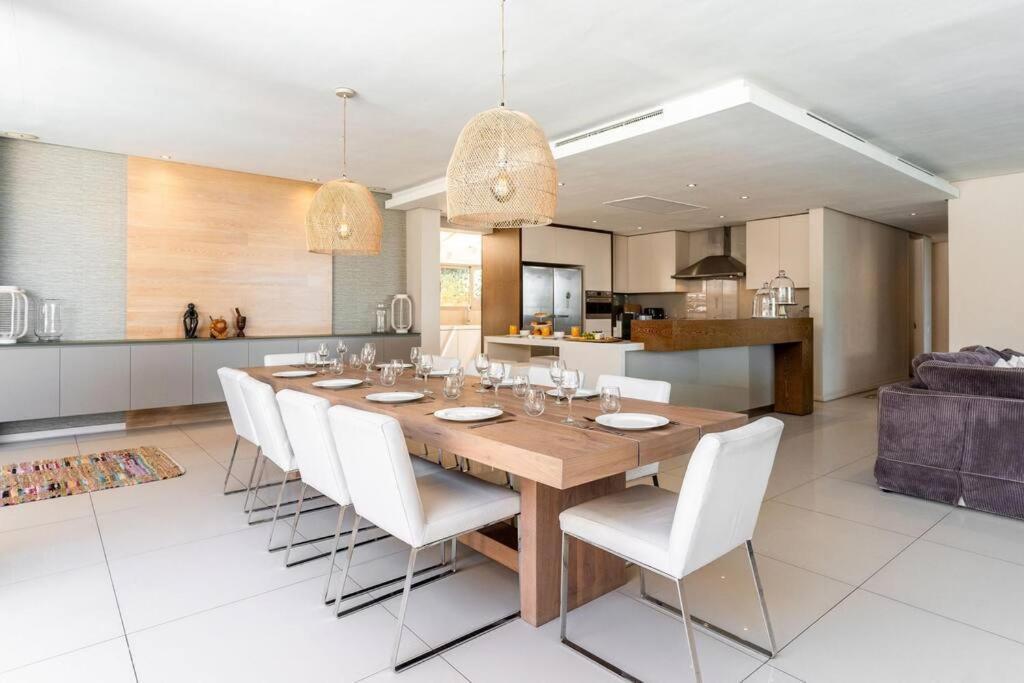 Point Grande - Luxury Family With Pool & Views *