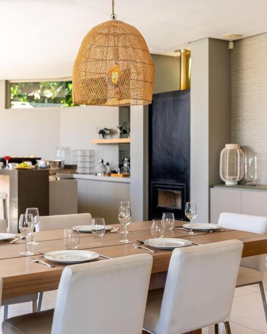 Villa Point Grande - Luxury Family With Pool & Views *