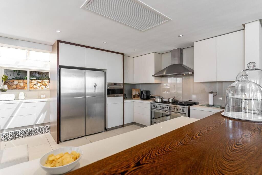 Villa Point Grande - Luxury Family With Pool & Views Cape Town