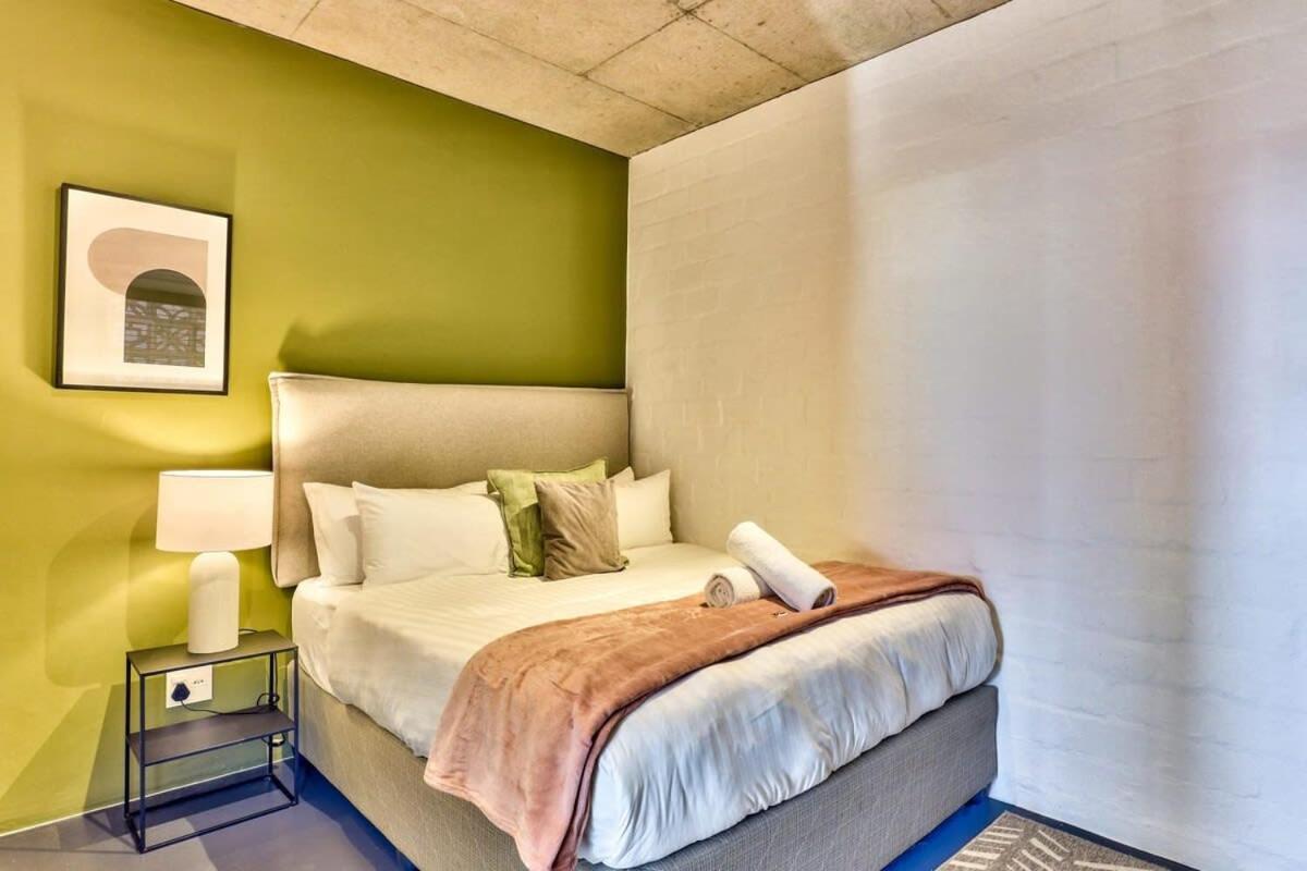 Natural Light, Penthouse Luxury, 24hr Security Cape Town