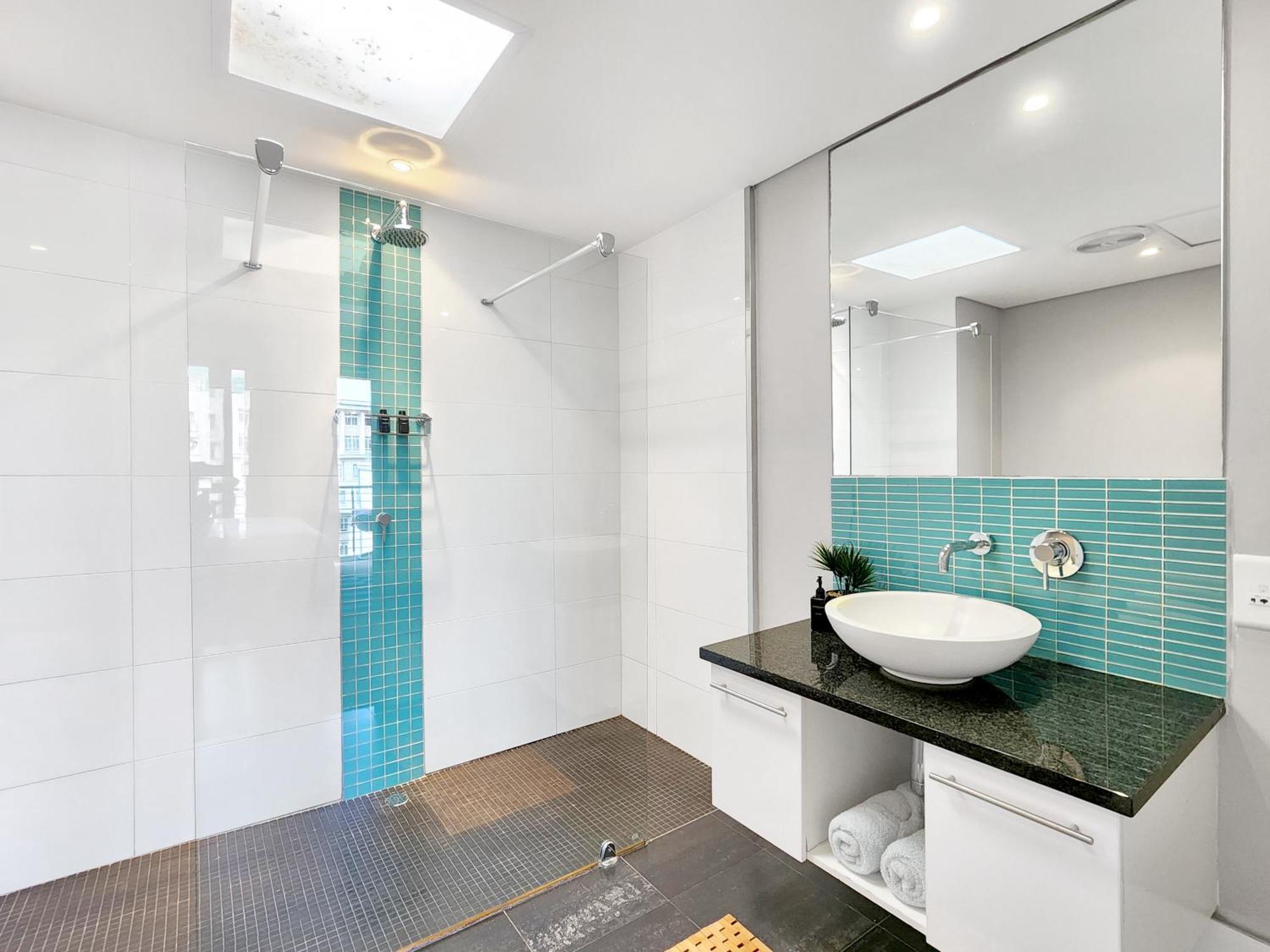Double-storey 1-bedroom Escape * Cape Town