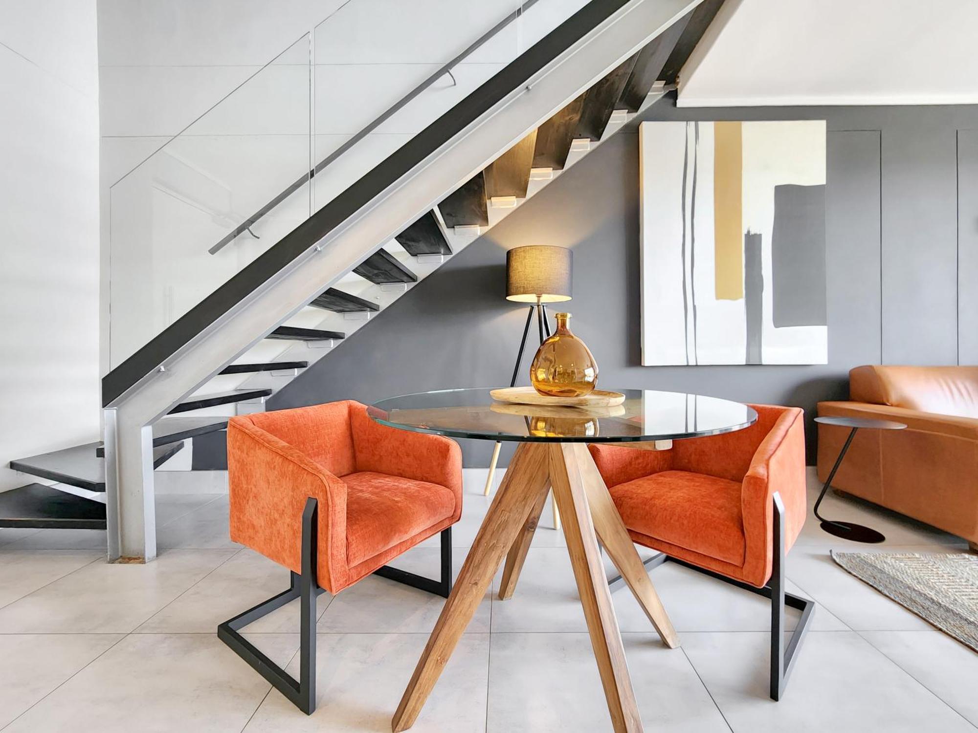 Double-storey 1-bedroom Escape Apartment