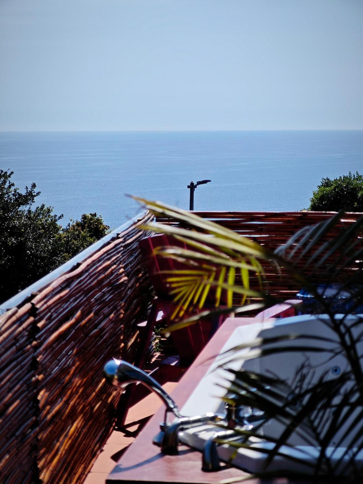 Beachwood Camps Bay * Cape Town