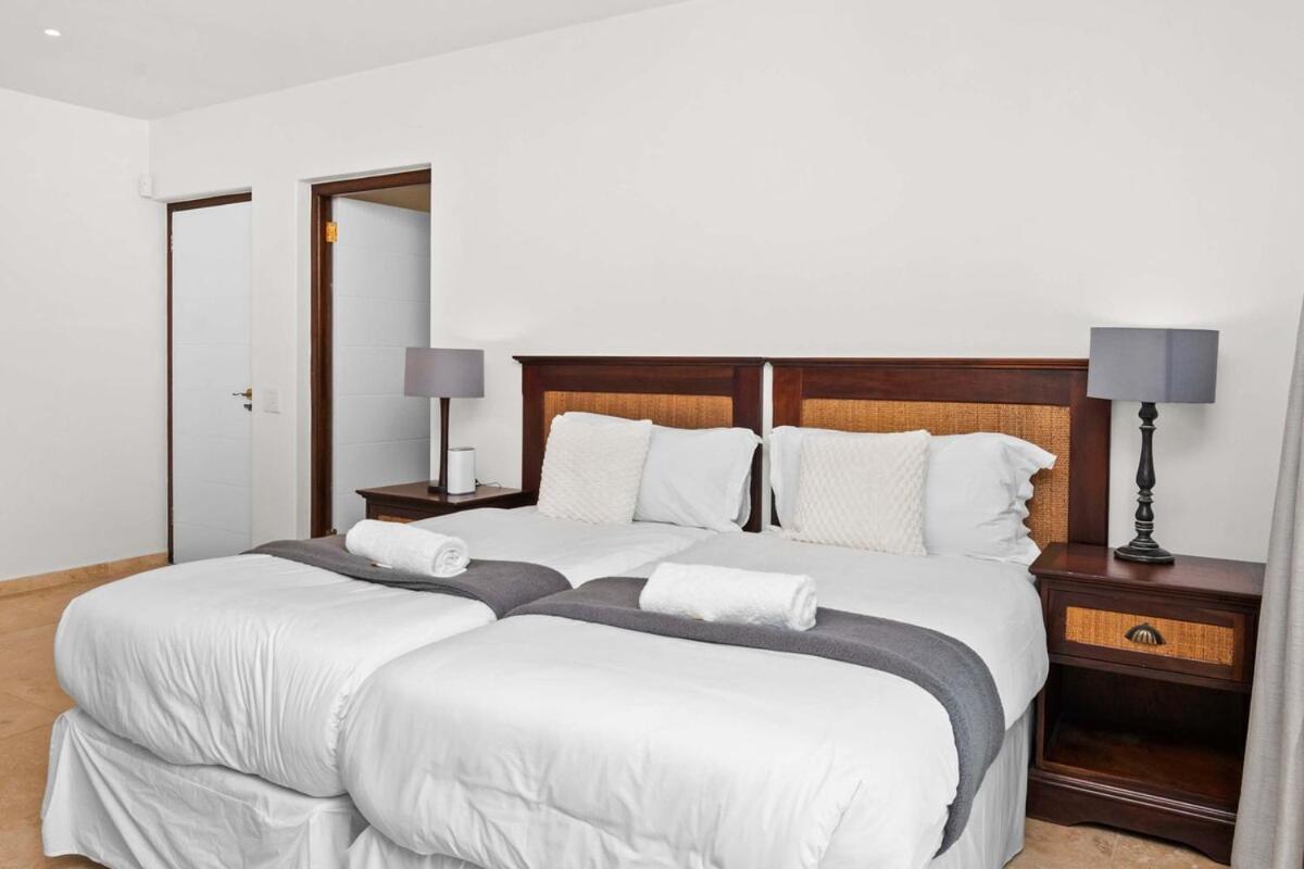 Silvermist Lavish Retreat With Breathtaking Views Villa *