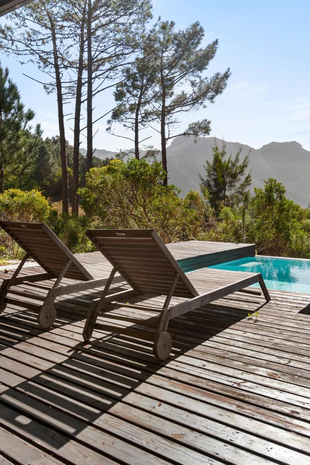 Silvermist Lavish Retreat With Breathtaking Views