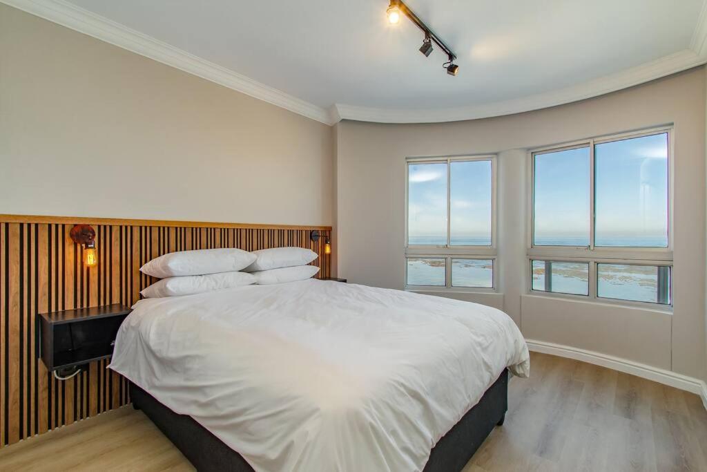 204 Wavecrest *