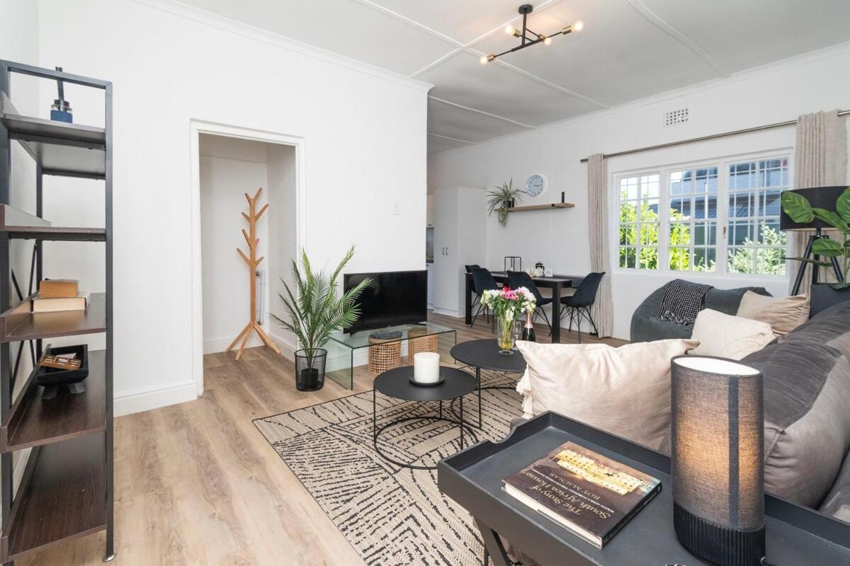 Two Bedroom House In Claremont Cape Town