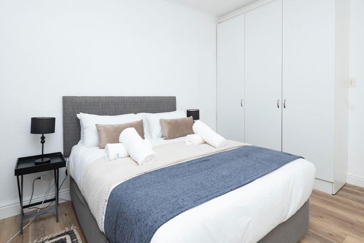 Two Bedroom House In Claremont Holiday home Cape Town