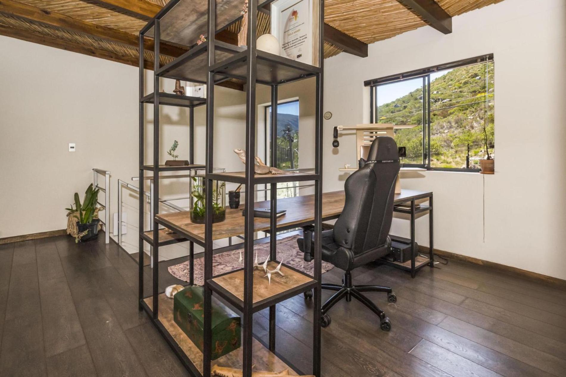 Hout Bay Coastal With Mountain Views Villa