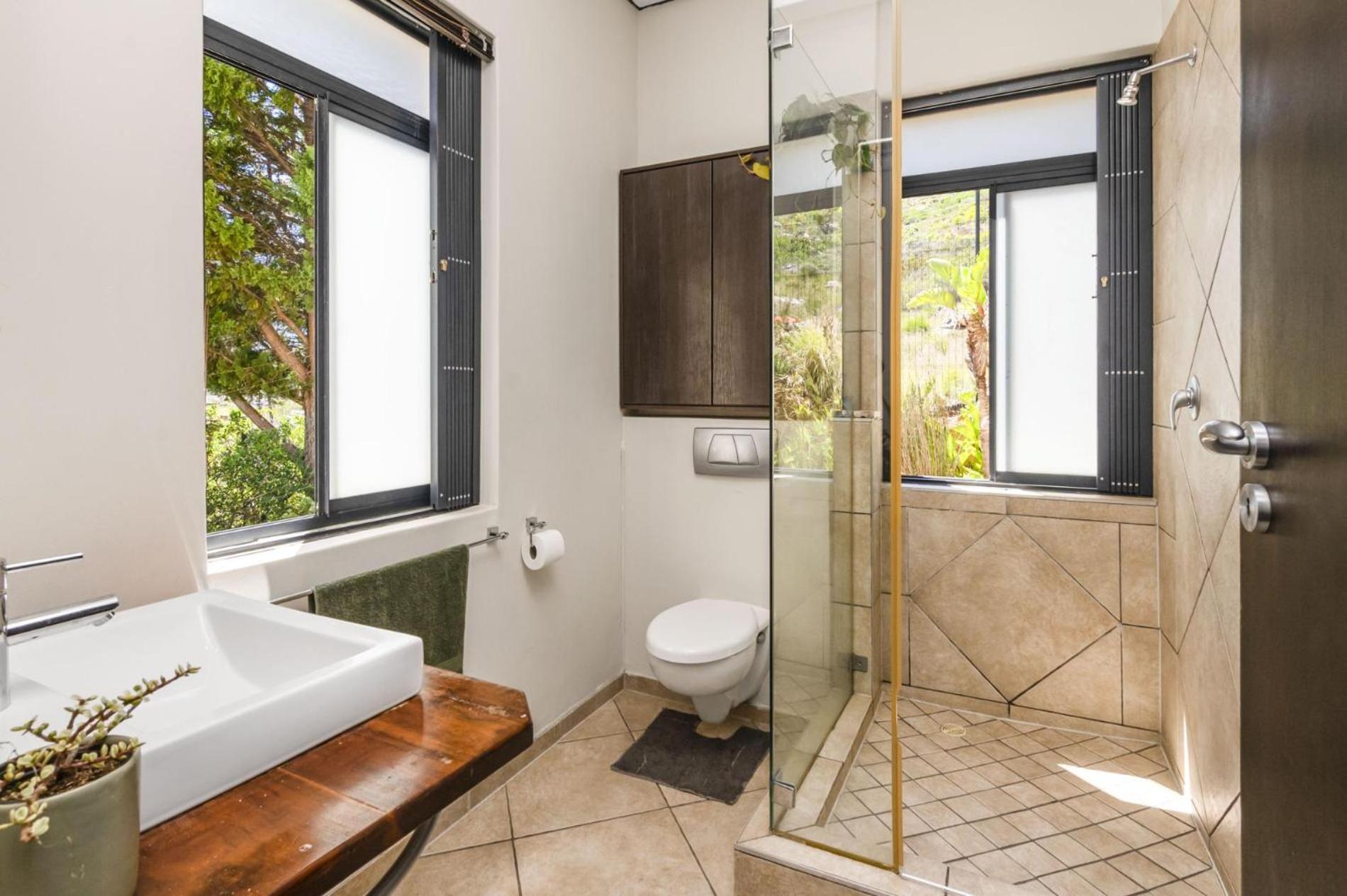 Villa Hout Bay Coastal With Mountain Views