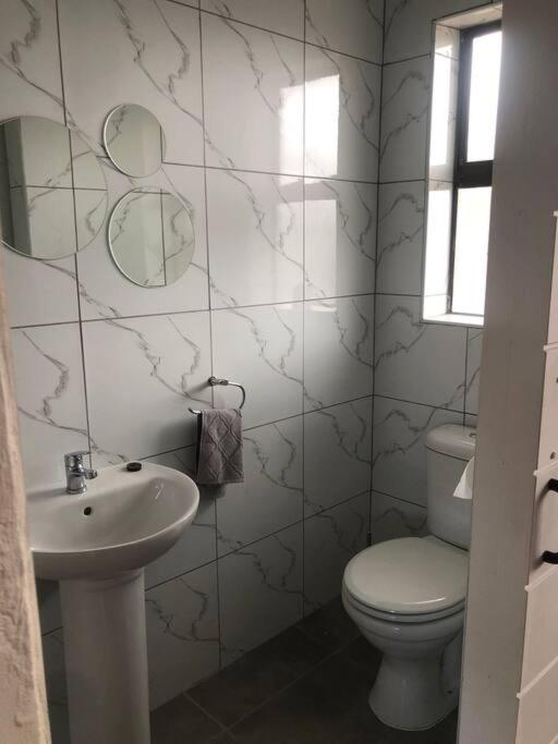 Entire Spacious Guest In