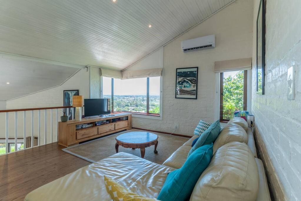3Br Lakeside Home Mountains & Beach Nearby Apartment Cape Town