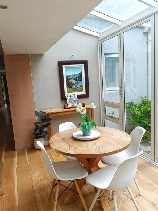 Exquisite Family Home, Immaculate Condition *