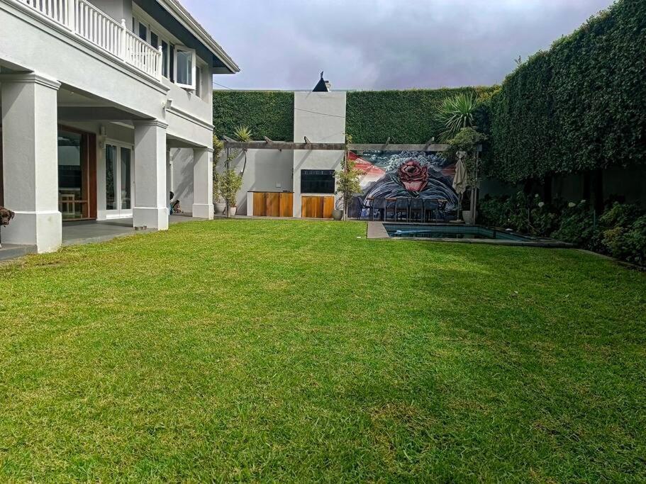 Casa de férias Exquisite Family Home, Immaculate Condition *