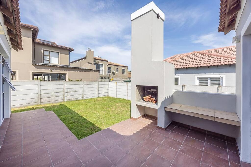 3bed 2bath Patio Braai Garden And Garage Casa de férias *