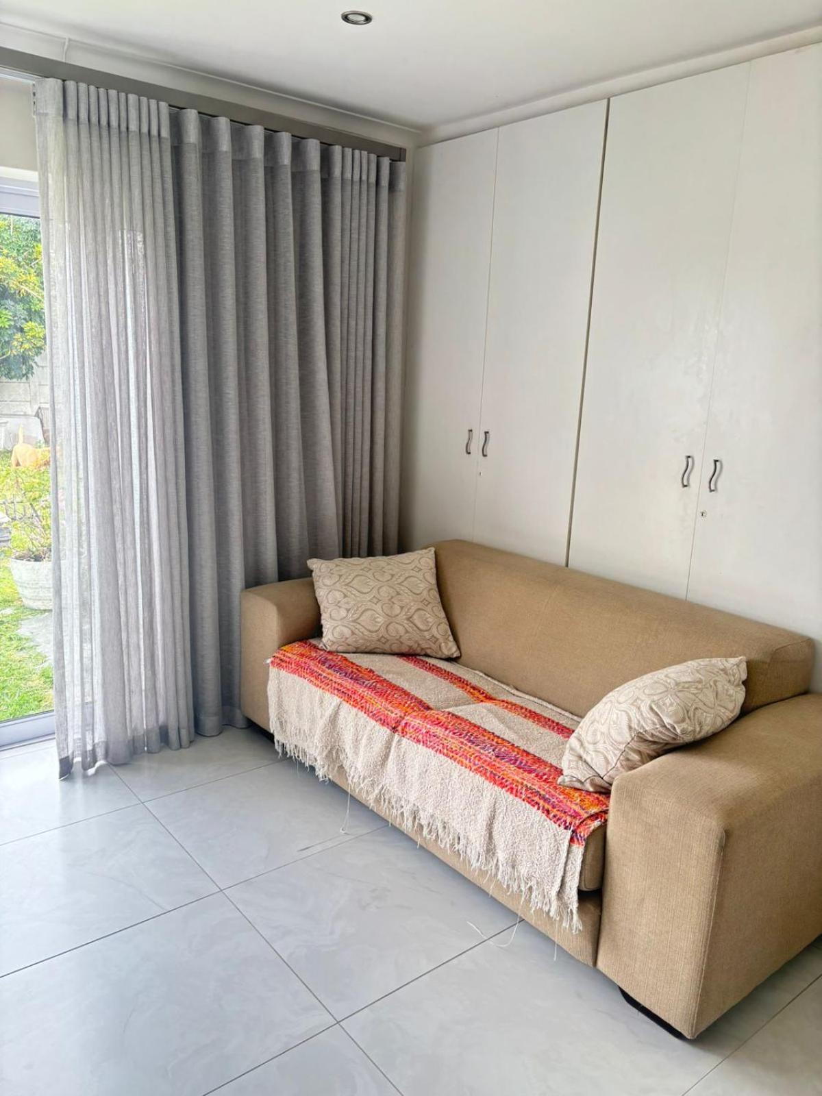 5 Antip Apartment *