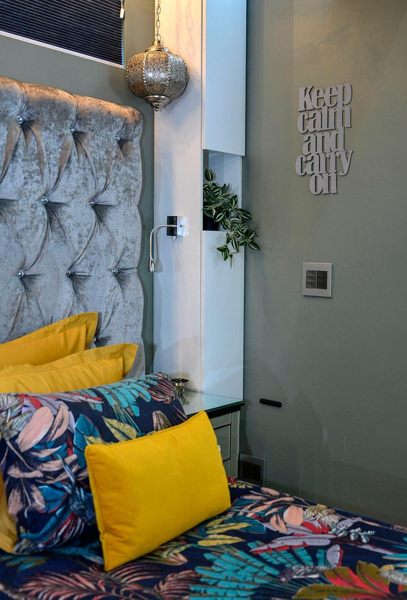 Crown Comfort - Affordable Luxury - Private Heated Pool & Hot Tub Under Roof Apartment Cape Town