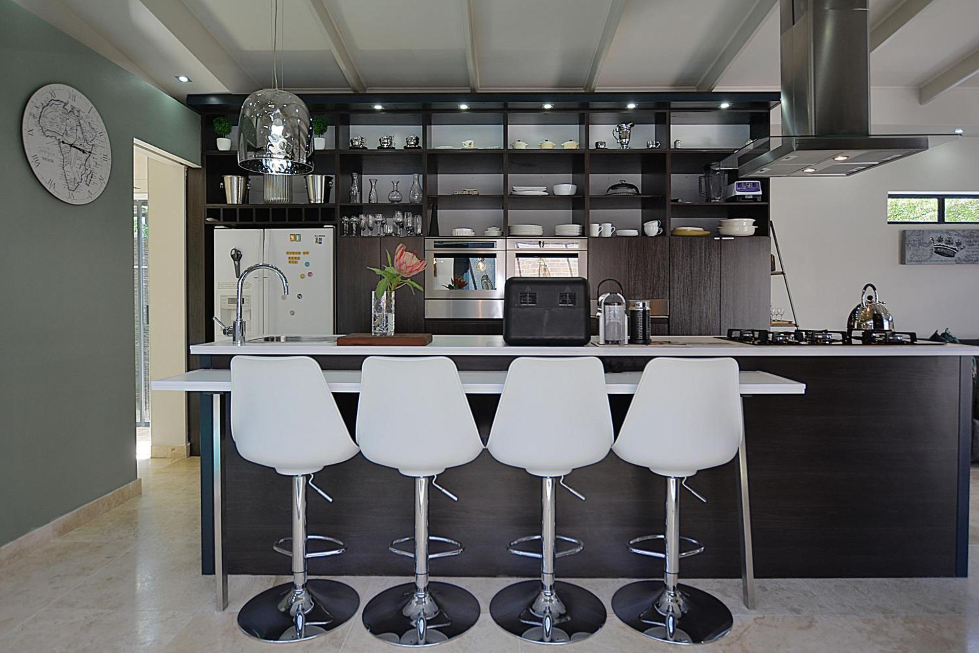 Crown Comfort - Affordable Luxury - Private Heated Pool & Hot Tub Under Roof Apartment *
