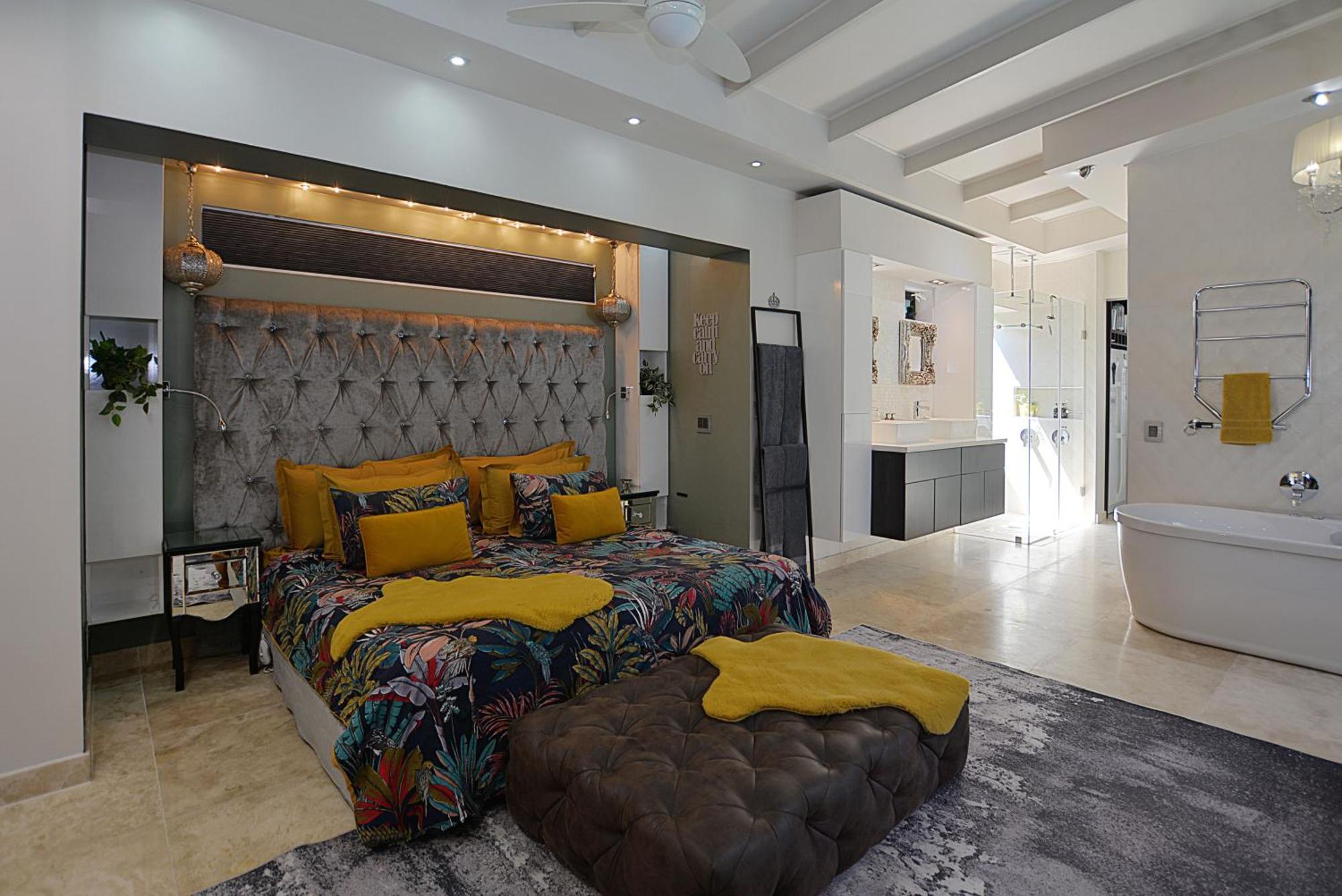 Crown Comfort - Affordable Luxury - Private Heated Pool & Hot Tub Under Roof Apartment