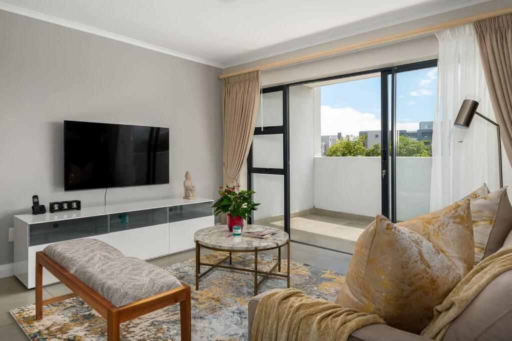 Terraces 222 *