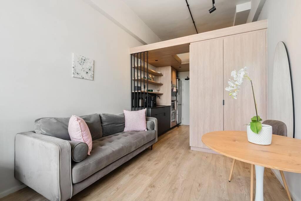 Cosy Little On Harrington Street Apartment *