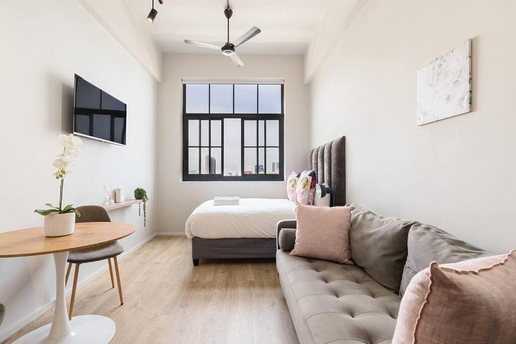 Cosy Little On Harrington Street Apartment *