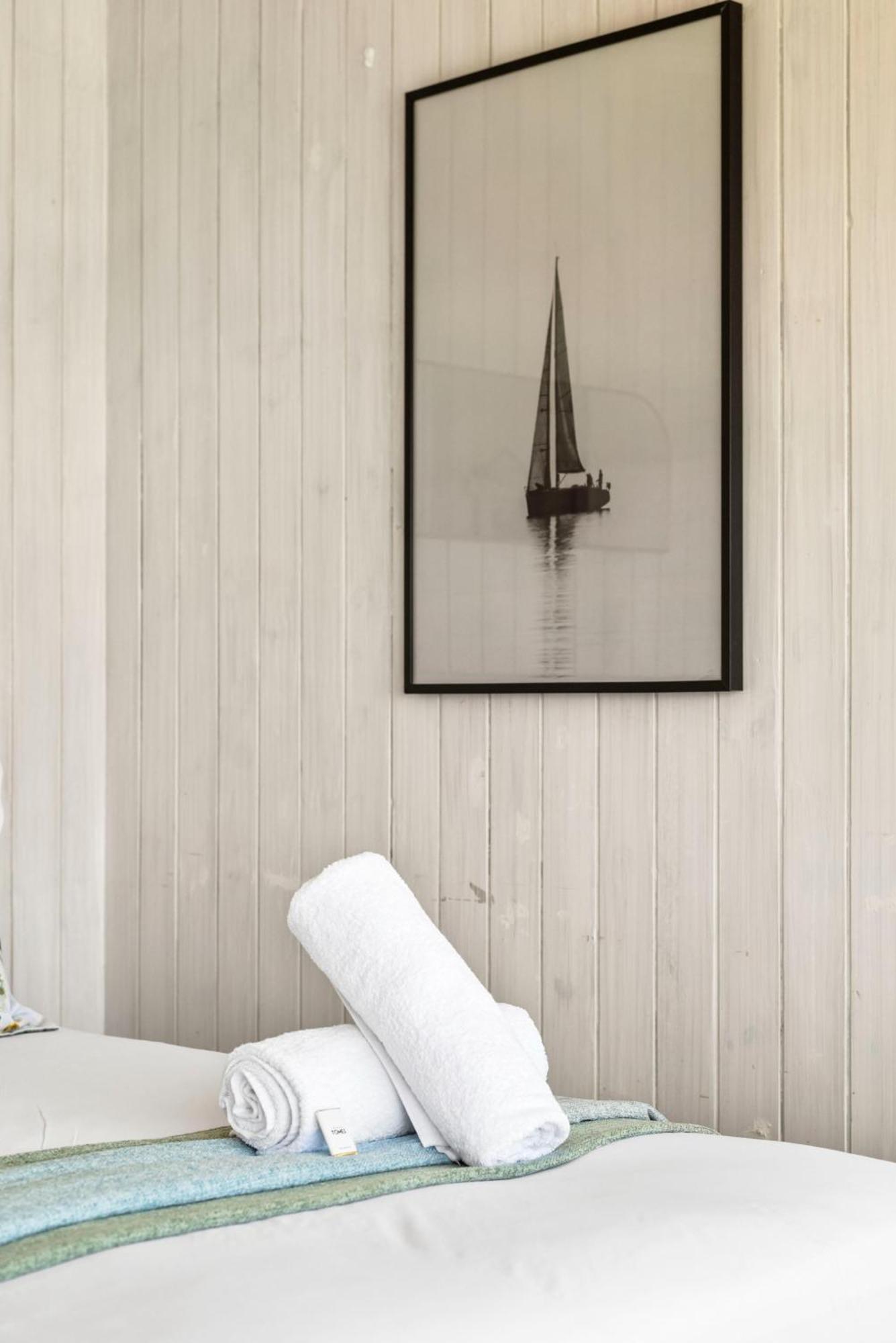 Atlantic Sunsets With Magnificent Uninterrupted Ocean And Mountain Views In Camps Bay