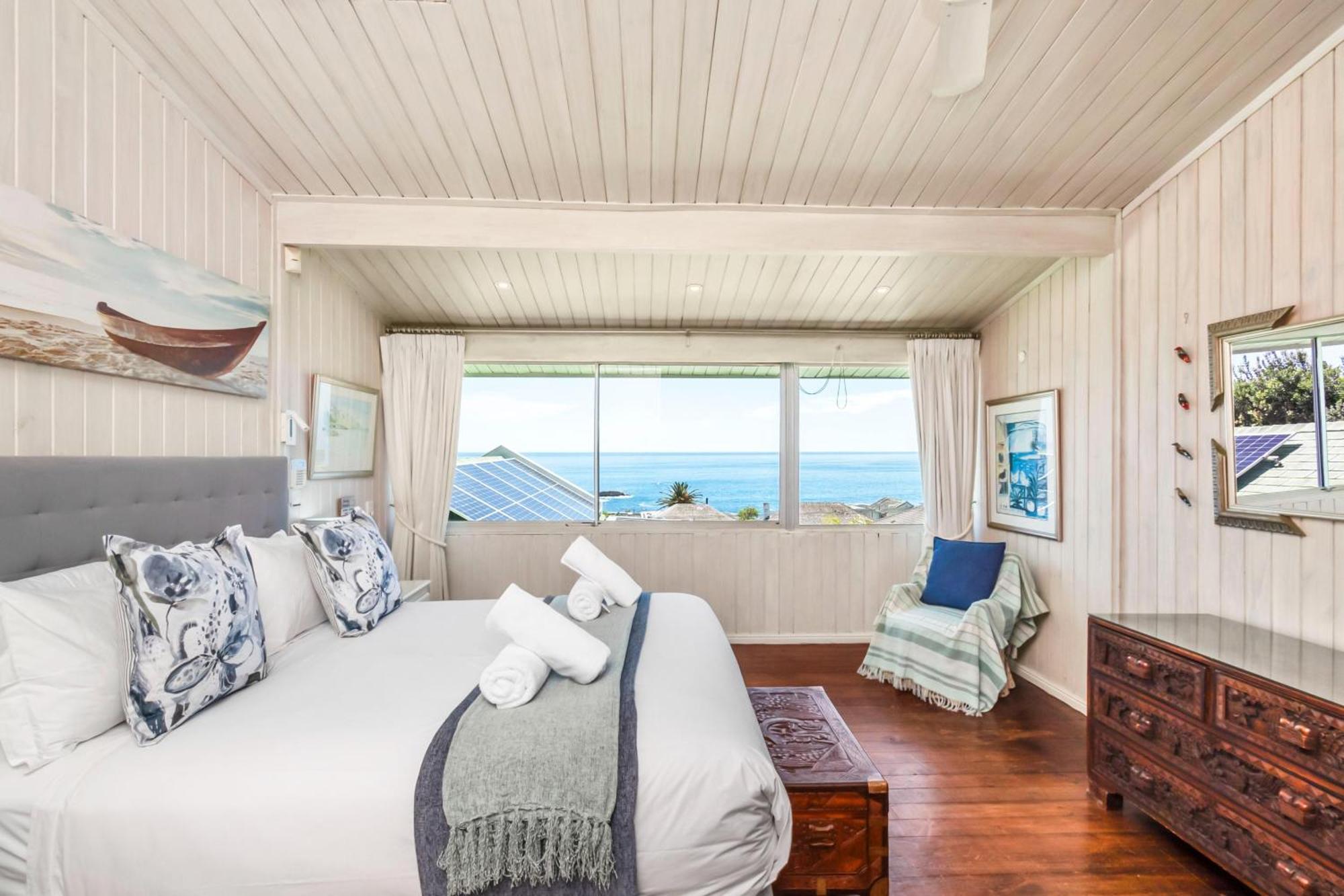 Villa Atlantic Sunsets With Magnificent Uninterrupted Ocean And Mountain Views In Camps Bay