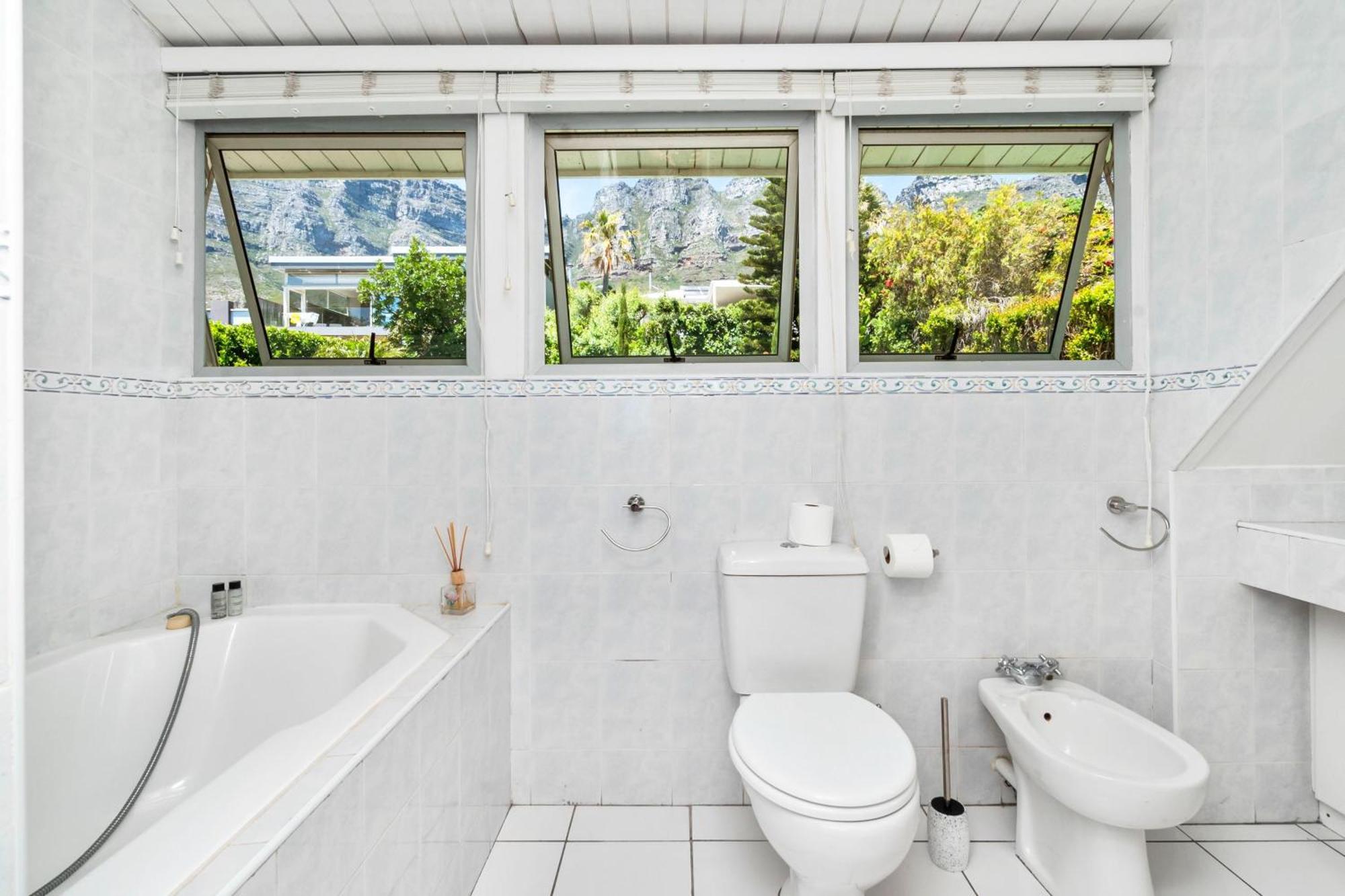 Atlantic Sunsets With Magnificent Uninterrupted Ocean And Mountain Views In Camps Bay * Cape Town