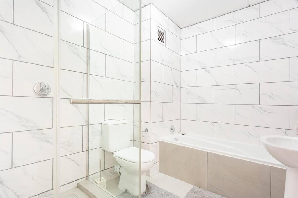 The Cozy Retreat, 2-bedroom In Parklands, Apartment *