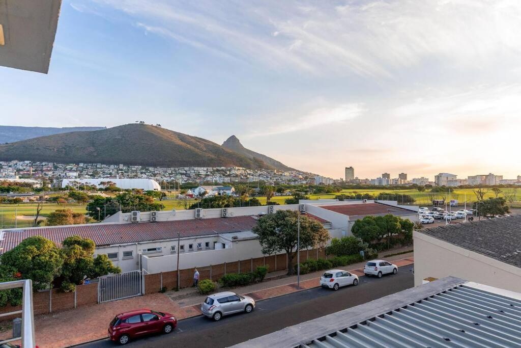 Emerald Horizon Mouille Point - Views & Location Apartment