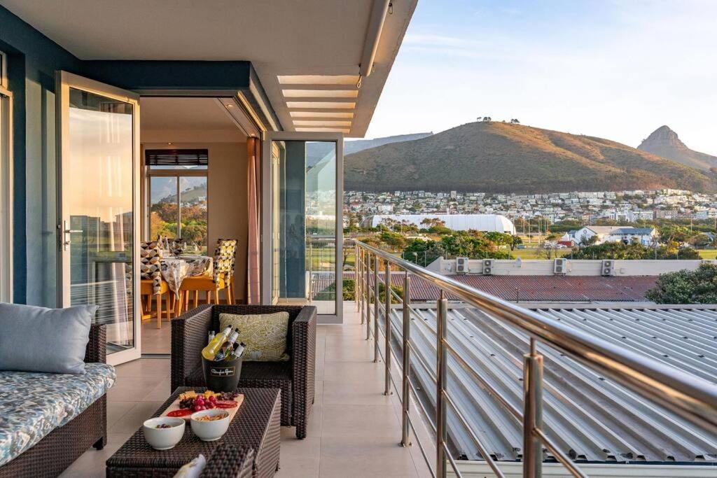 Emerald Horizon Mouille Point - Views & Location Cape Town