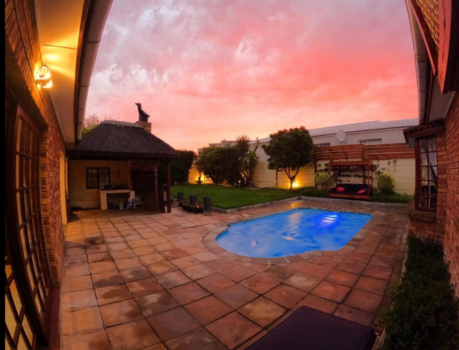 Spacious Cosy With Own Bathroom, No Load Shedding Cape Town