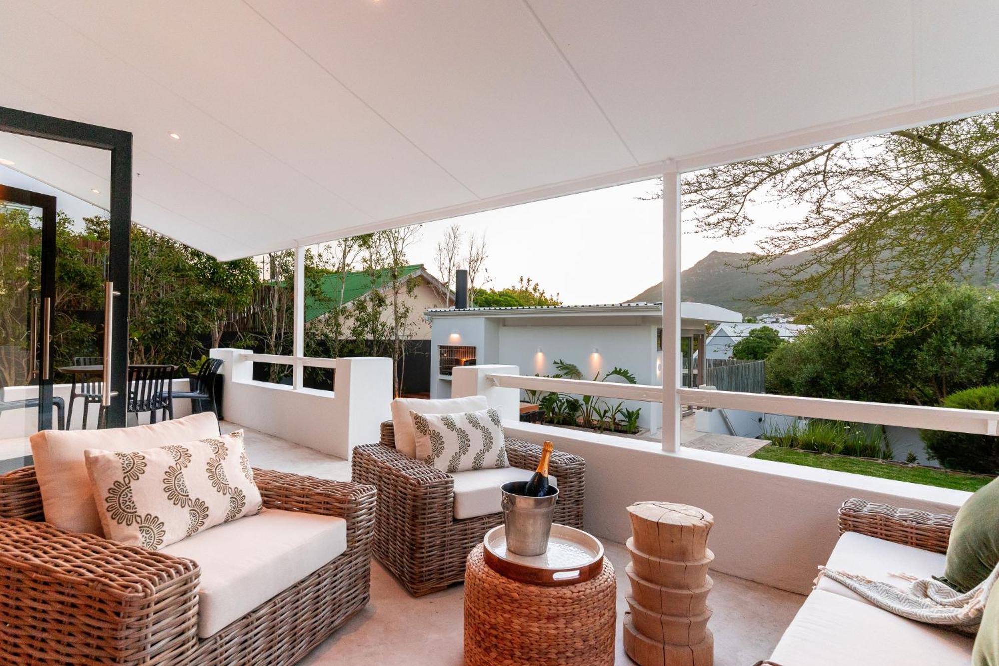Boutique Coastal Retreat Pousada