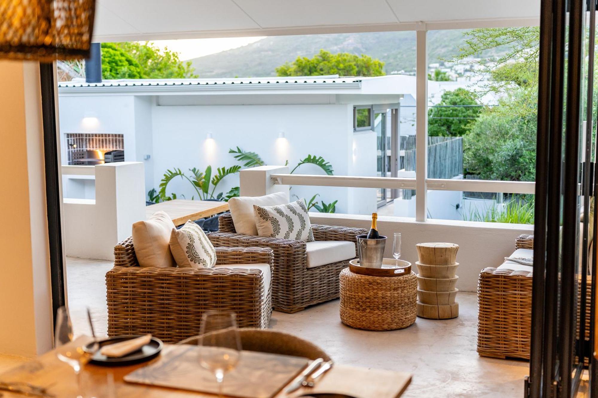 Boutique Coastal Retreat Pousada