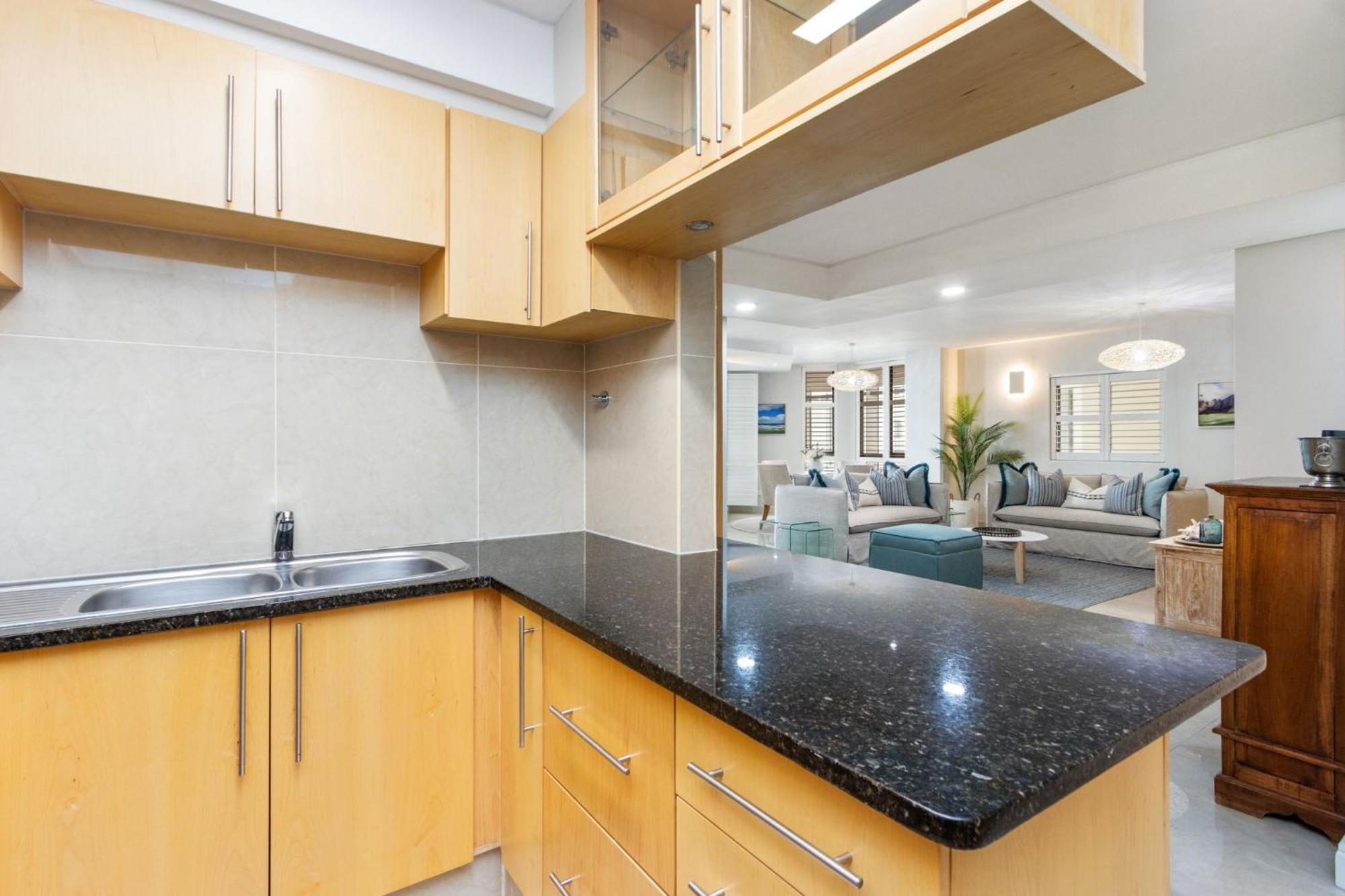 Apartment Hibernian Towers 503 By Host Agents *