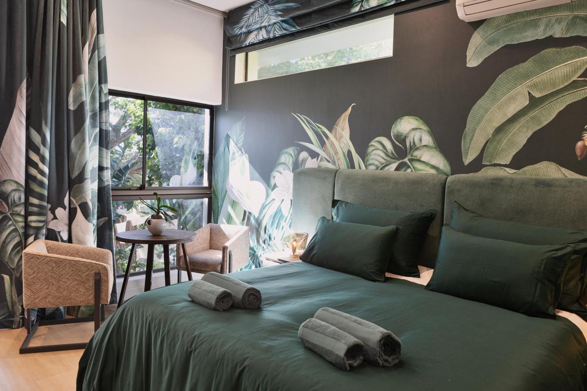 Pousada Elegant And Stylish Camps Bay Villa-new Listing!!! *