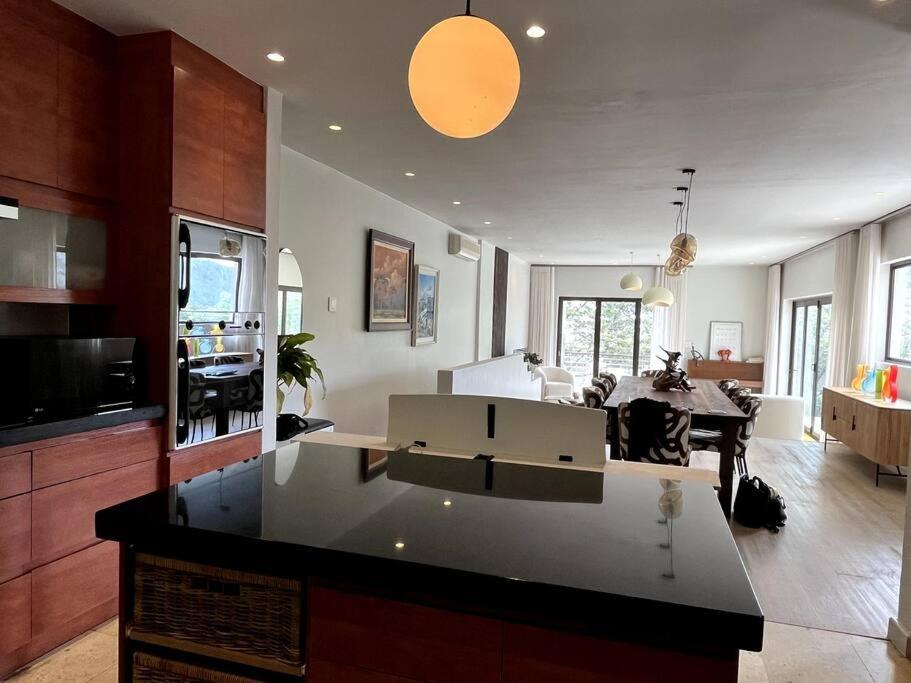 Pousada Elegant And Stylish Camps Bay Villa-new Listing!!! *