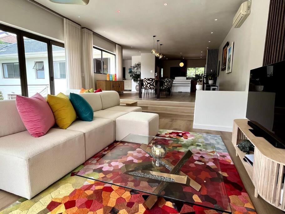 Elegant And Stylish Camps Bay Villa-new Listing!!! Pousada *