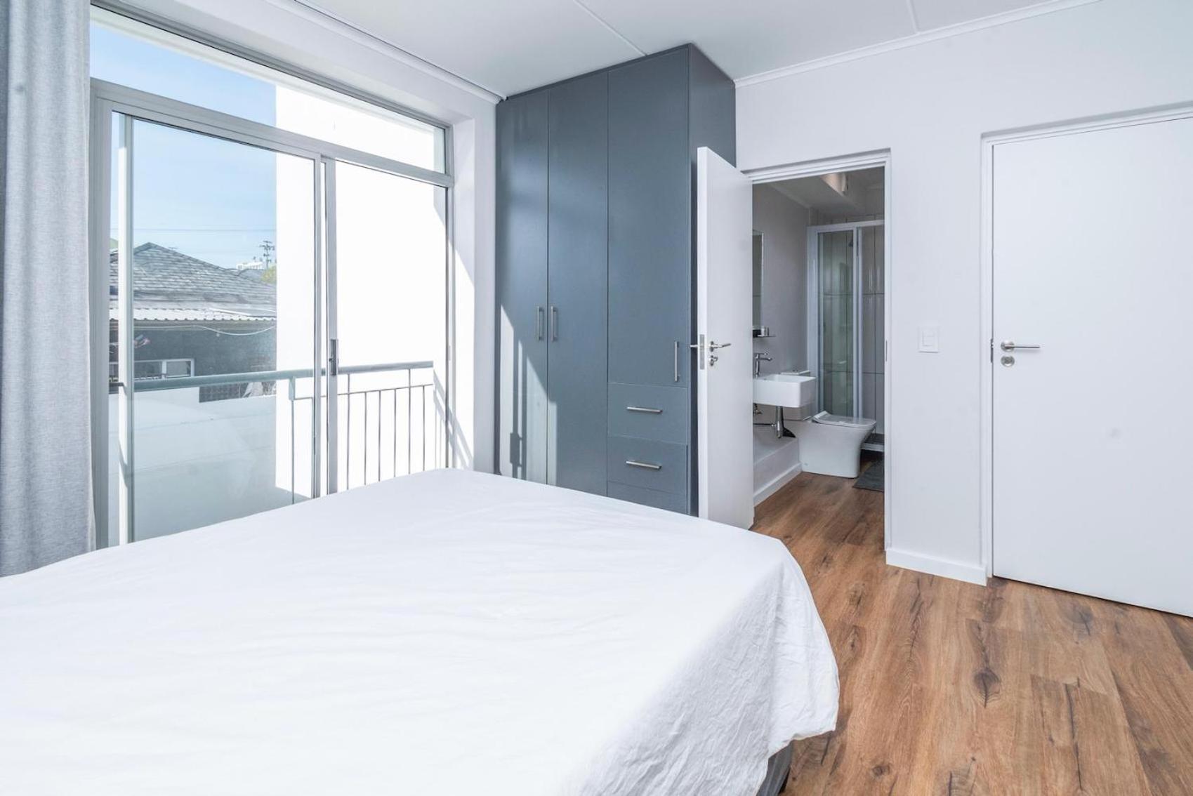 Spacious Retreat At The Metropole East Of Main * Cape Town