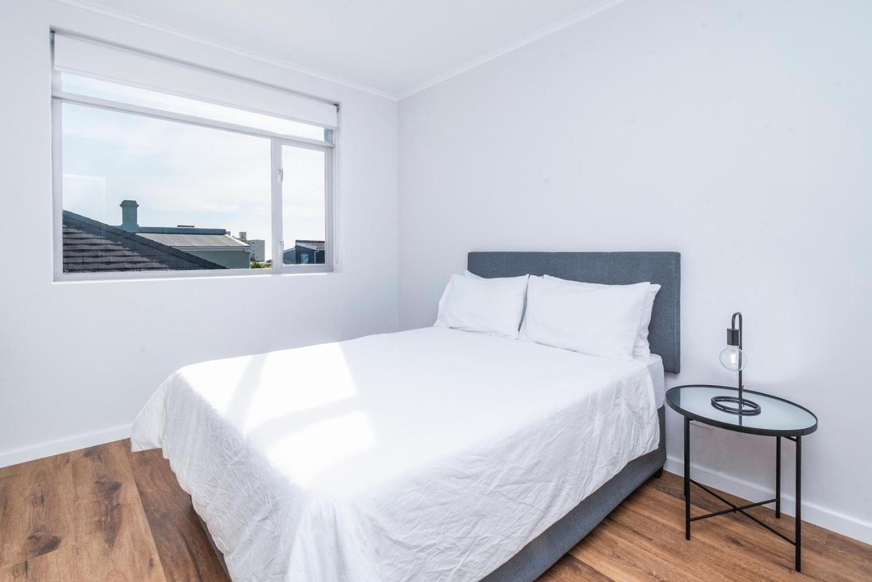 Spacious Retreat At The Metropole East Of Main